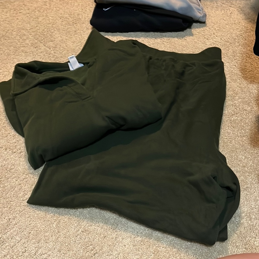 Ava & Viv sweatsuit